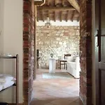 Podere La Castellina Aparthotel